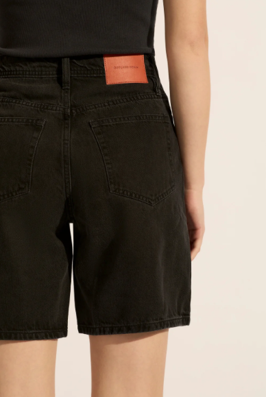 Harry Long Line Short Black